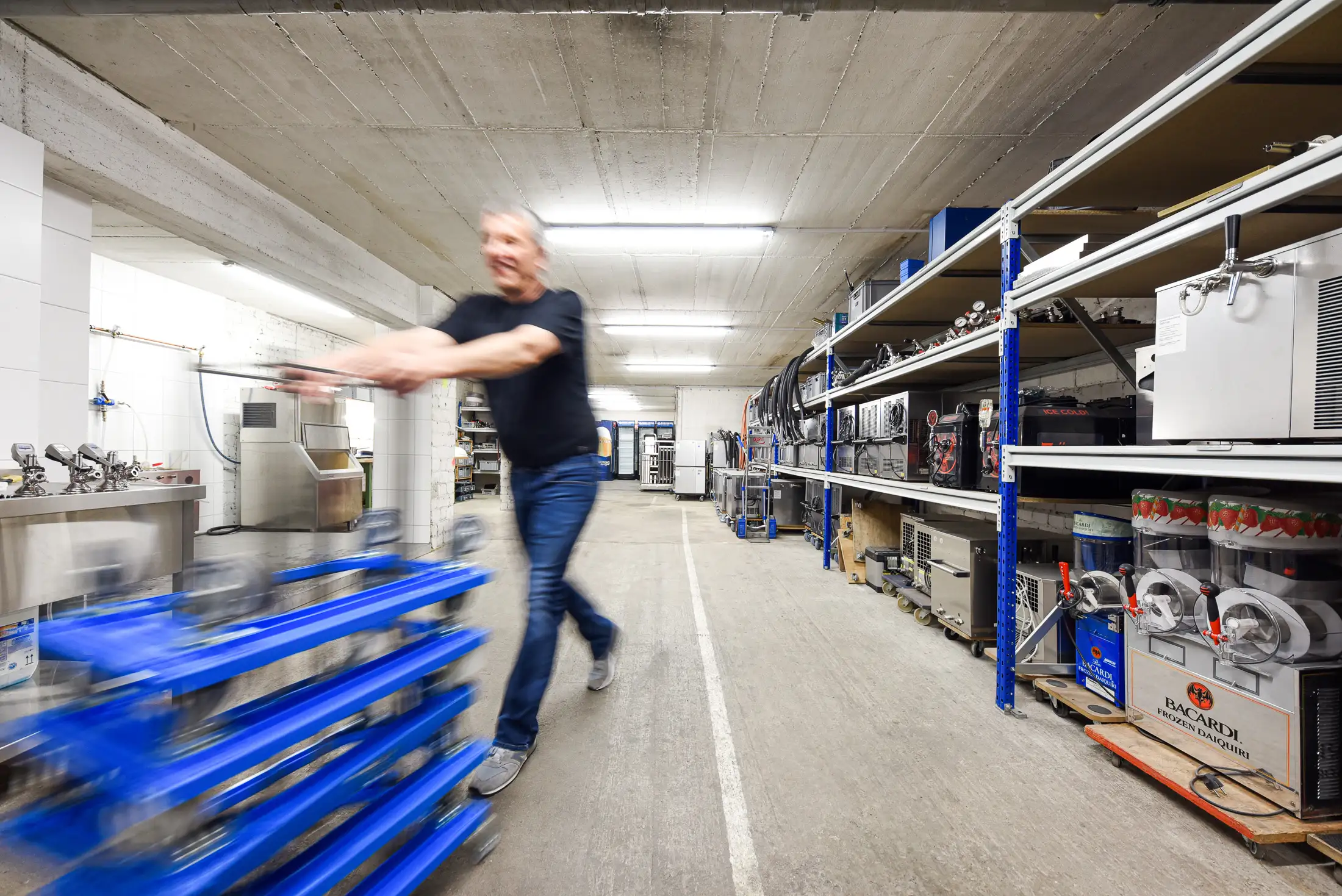 Technik-Lager von Getränke Quirin mit Kühlgeräten und Zapfanlagen